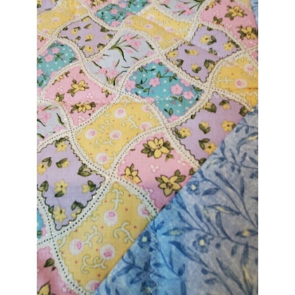 VINTAGE HANDMADE OCTAGON QUILT TABLE TOPPER RUG STAR PATTERN CATS STARS - Picture 10 of 11